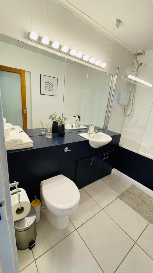 Modern City Centre House غالواي المظهر الخارجي الصورة