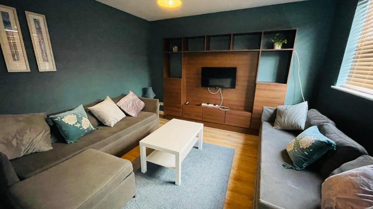 Modern City Centre House غالواي المظهر الخارجي الصورة